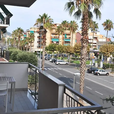 Viale Repubblica 307 4 * Pietra Ligure